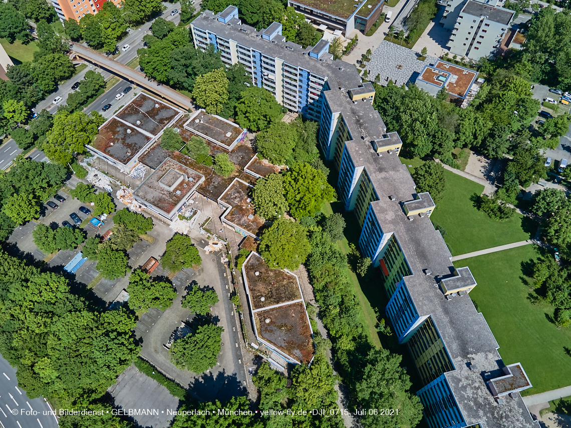 06.07.2021 - Einkaufs- und Wohnzentrum Quiddestraße in Neuperlach